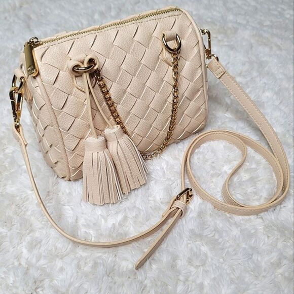 Charming Charlie Beige Woven Crossbody Bag with Gold Chain and Tassel - Picture 1 of 8